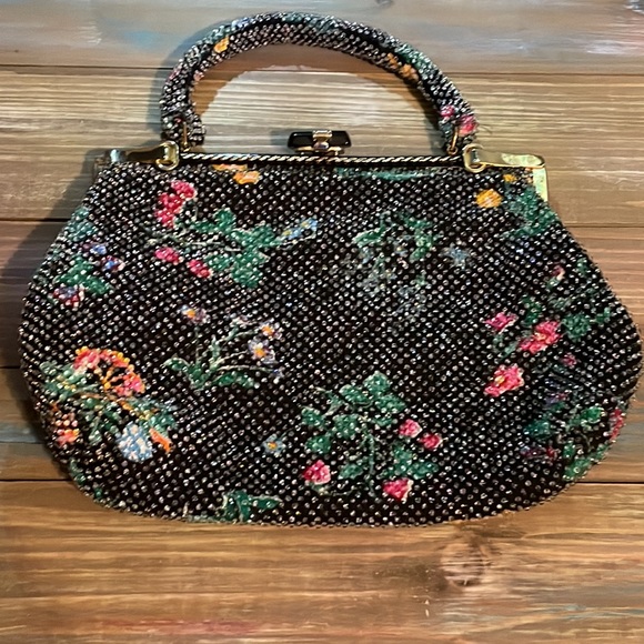 👛 SOLD Vintage Beaded Evening Bag - Picture 3 of 16